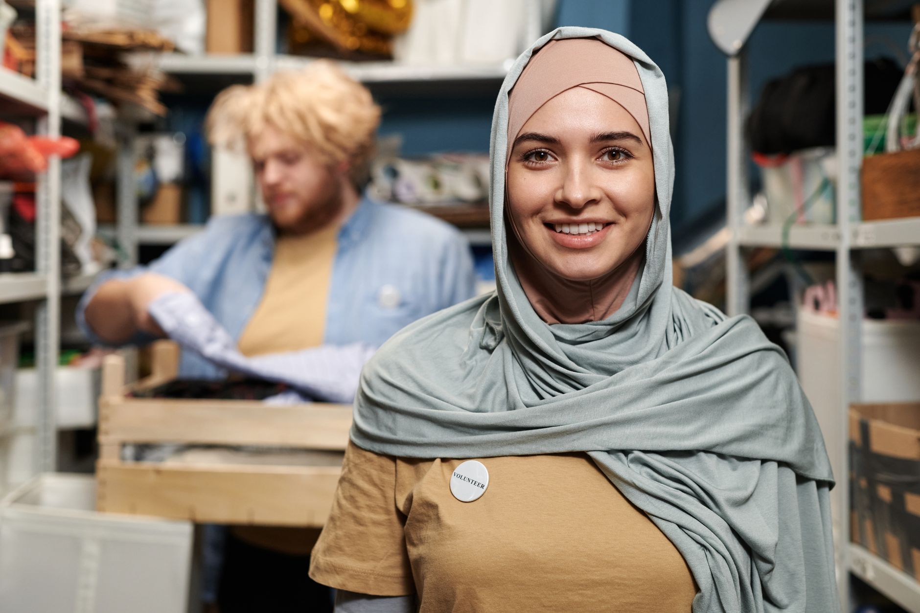 Hospice Charity Shop Volunteer UK: A Practical Guide to Roles, Hours and Skills - zdjecie w tresci