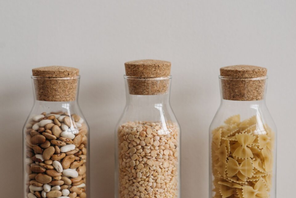Community Larder vs Food Bank: A Clear Guide for UK Neighbourhoods - ilustracja artykulu